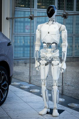 609671-XPENG_017-de9cd7-original-1756821298