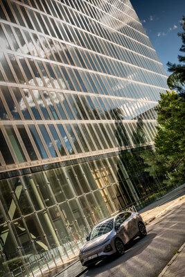 609791-XPENG_121-3624c2-original-1756822224