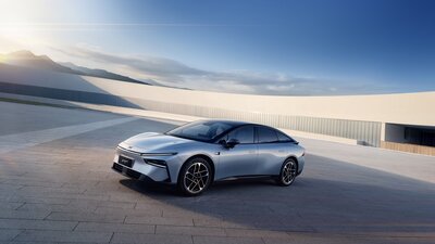 Vehicle Static Shot 4 Dbb0e2