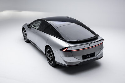 LCQ_2895-opq4129823073