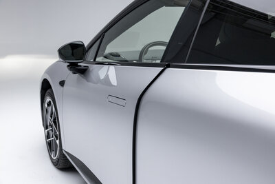 LCQ_2987-opq4129915106