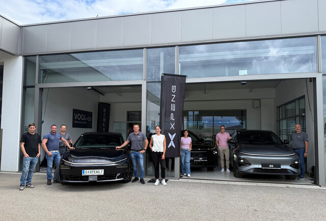 Das VOGL+CO Team bringt XPENG nach Oberwart