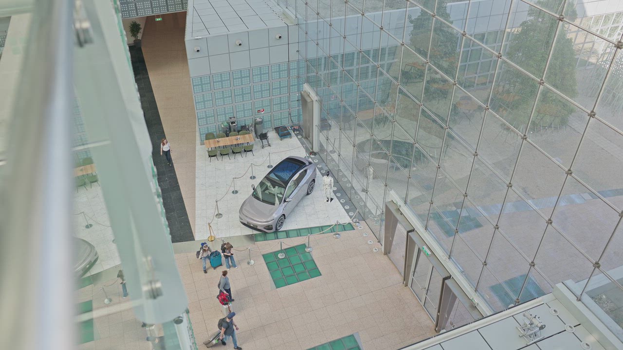 2350-xpeng_media_drive00019405-ff59fa-source-upload.mp4