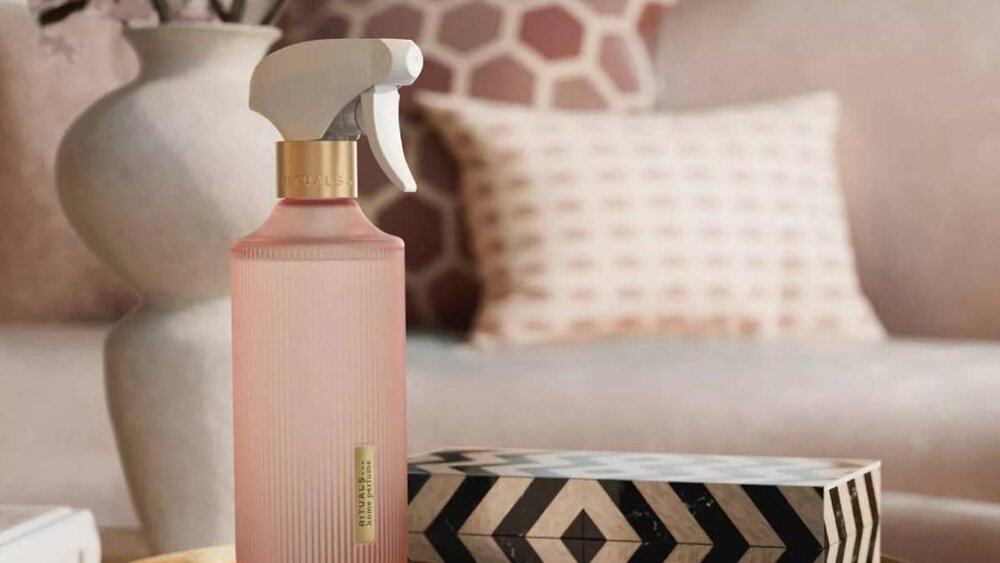 El ambientador que transformará por completo el aroma de tu hogar este verano: 8 fragancias que h...