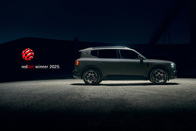 pr-smart-hashtag5-red-dot-award-3-2