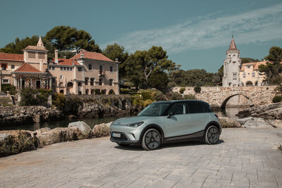 eu-premium-cybersilver-eclipseblack-side-left-lisbon2