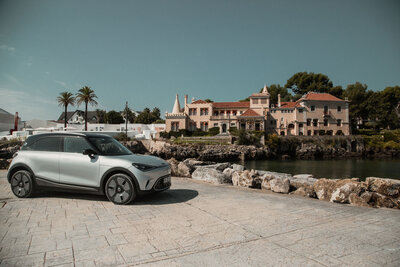 eu-premium-cybersilver-eclipseblack-side-right-lisbon