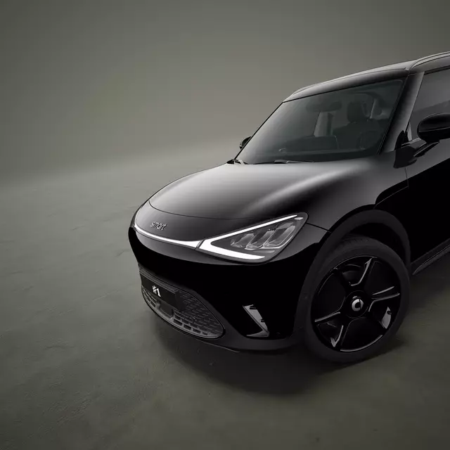 Pro+ Black Collection_Hashtag1_Exterior_04