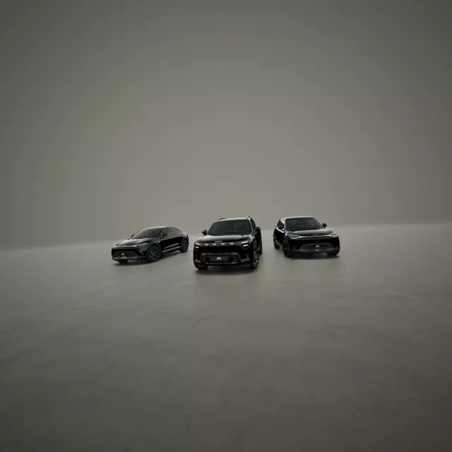 COLORSTUDIO_Pro+ Black Collection Family_01