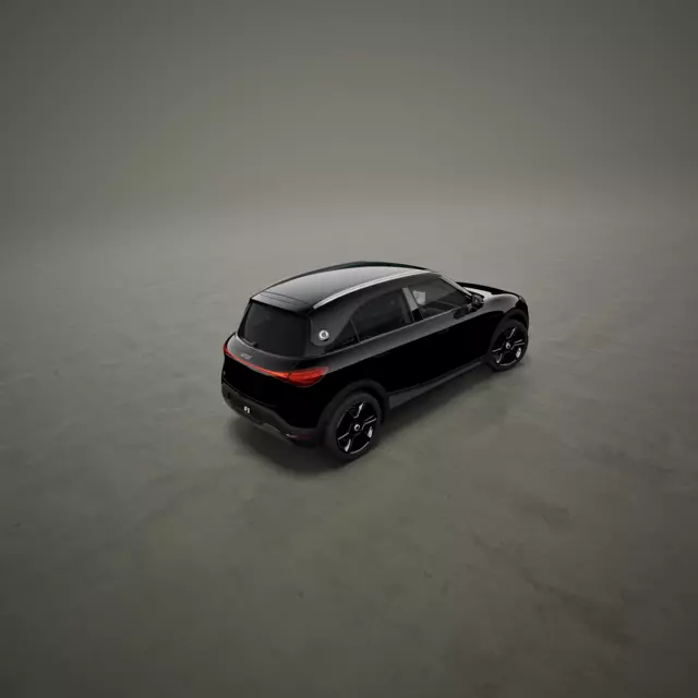 Pro+ Black Collection_Hashtag1_Exterior_03