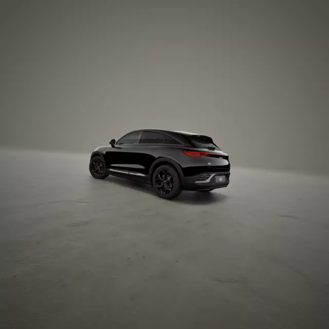 Pro+ Black Collection_Hashtag3_Exterior_02