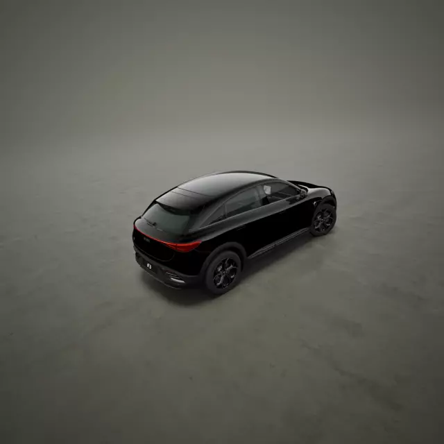 Pro+ Black Collection_Hashtag3_Exterior_03