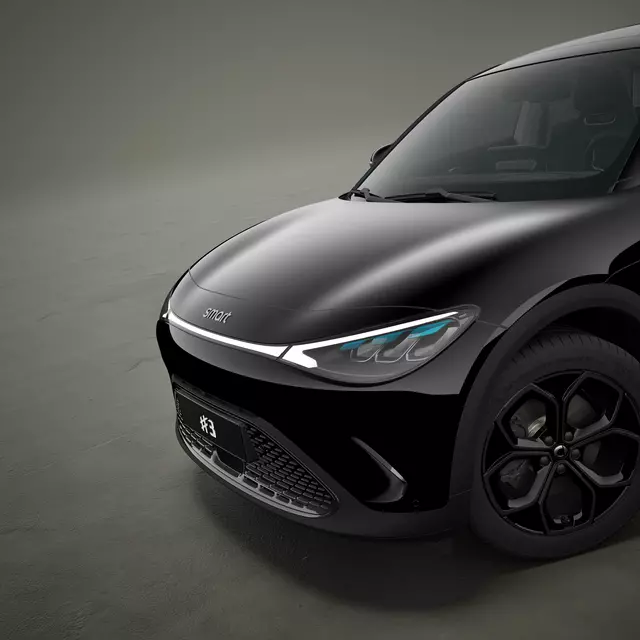 Pro+ Black Collection_Hashtag3_Exterior_04