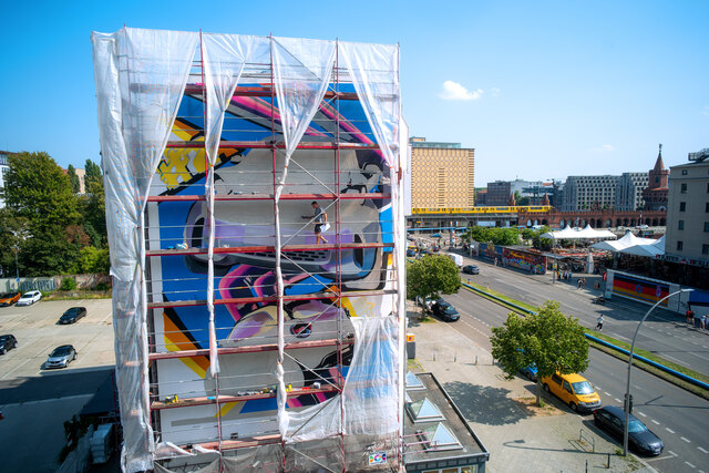 smart_hashtag2_mural_Berlin_1.jpg