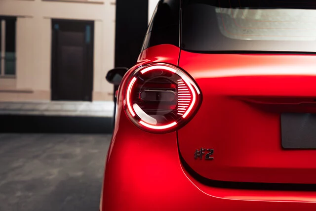 smart_hashtag2_premium_laser red_cmyk_10