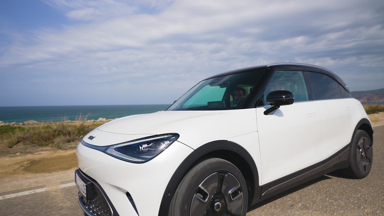 smart1-premium-coast-driving.mp4