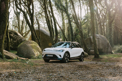 eu-brabus-digital-white-metallic-side-left-lisbon2