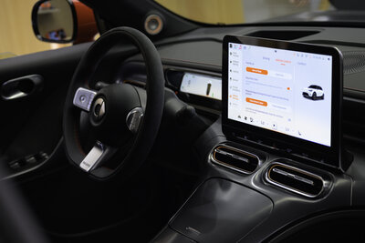 theuaelaunchofthesmart1and3-1