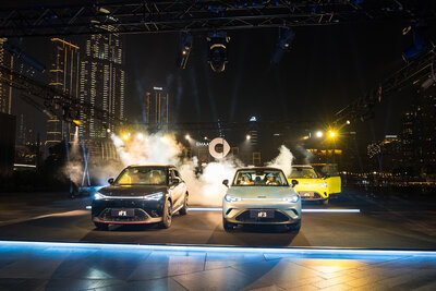 theuaelaunchofthesmart1and3-12