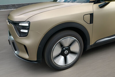 5purecarstills-27-premium-rgb