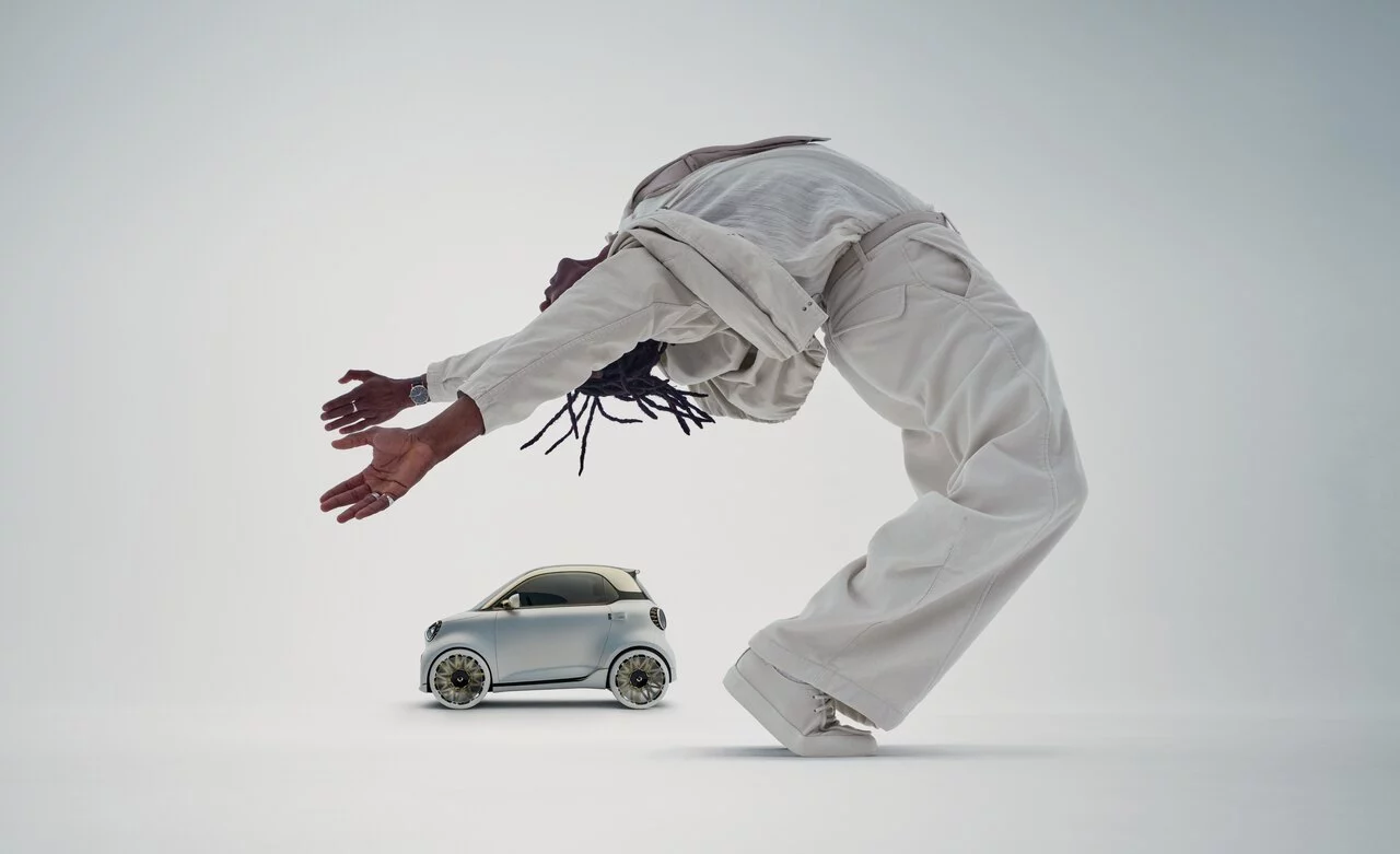 7. smart Concept #2 features smart's signature wheels-at-the-corners setup.jpg