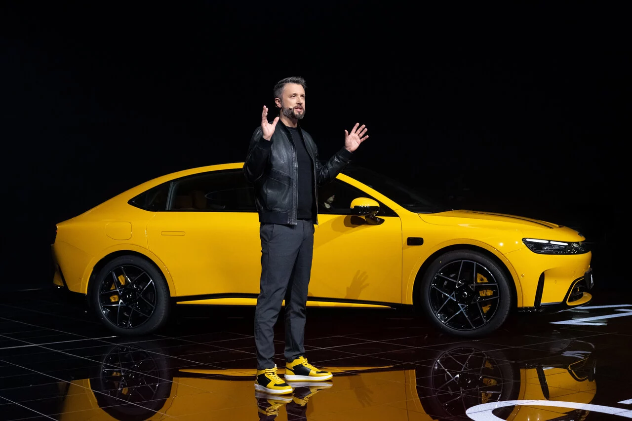 9. Mr. Sylvain Wehnert, Mercedes-Benz Design, Head of Creation smart.jpg