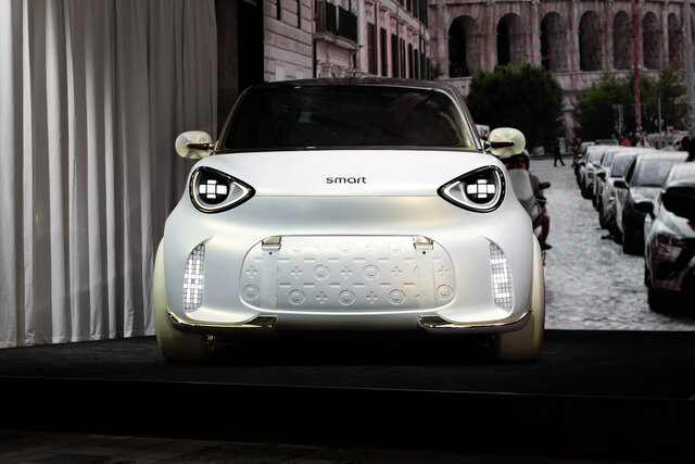 smart_concept_hashtag2_Rome_Exterior_2.jpg