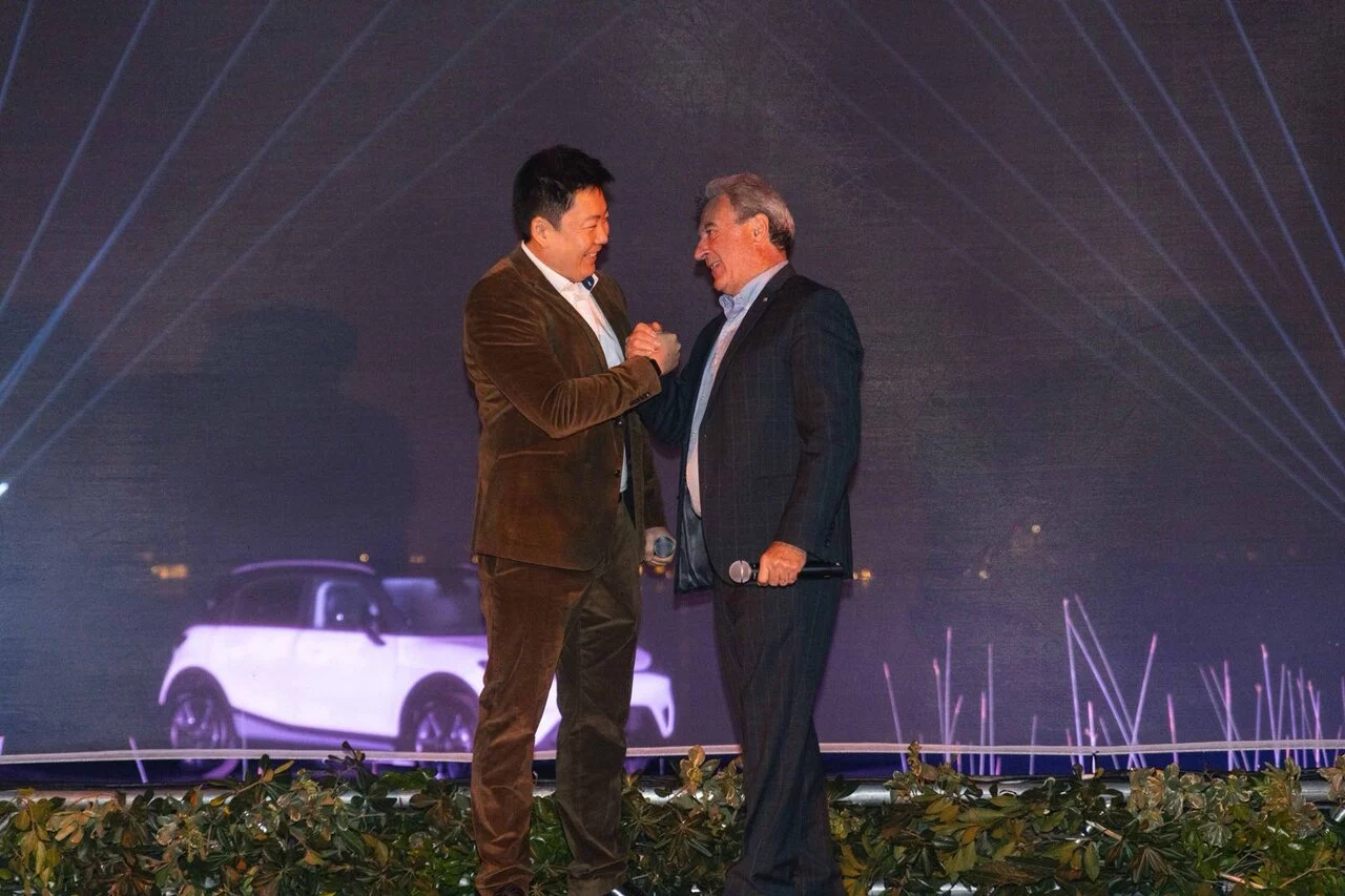 2. Ling Zhu,  Daniel Herrero.jpg