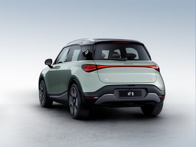 limbo-premium-line-ext-01-green-beige-rear-china