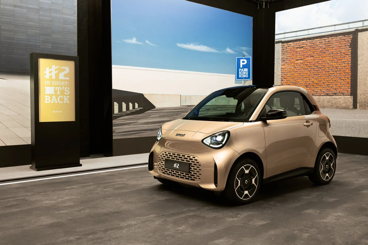 707829-smart_hashtag2_premium_gold metallic_rgb_3-1fbcea-large-1791271622.jpg