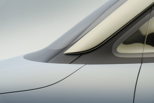 smart_concepthashtag2_macroshots_caronly_sideangle.jpg