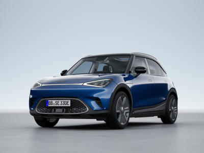 hx11-eu-pulse-darkmatter-quantumblue-eclipseblack-ext-001-3-4-front-studio (2).png