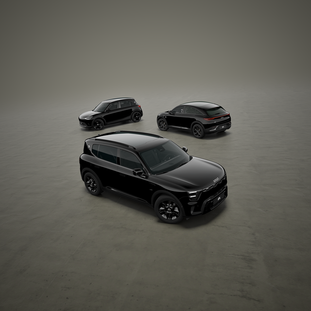 COLORSTUDIO_Pro+ Black Collection Family_02.png.png