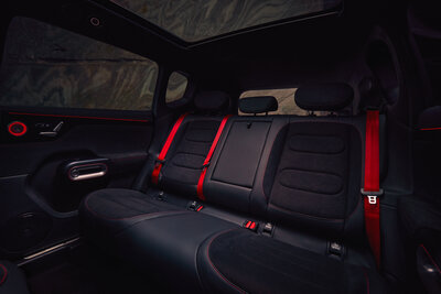 hashtag5-brabus-atomic-grey-matte-still-interior-wide-backseat-srgb (1).jpg
