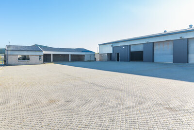 Growthpoint - Takealot exterior view warehouse in Montague Gardens, Cape Town.jpg