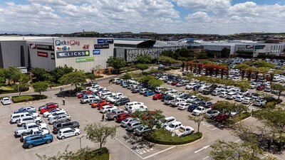 Busy Mall of the North in Polokwane on Black Friday 2024.jpg