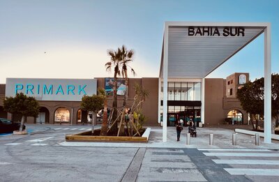 Bahia Sur shopping centre in Cadiz receives an honourable mention for the best full-scale redesign.jpg