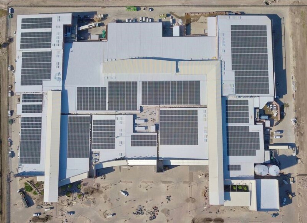 Twin City - Aerial View of Mompati Mall.jpg