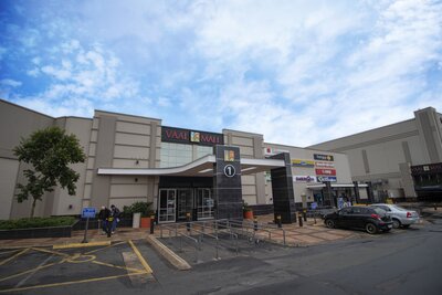 Vaal Mall shopping centre 1.jpg