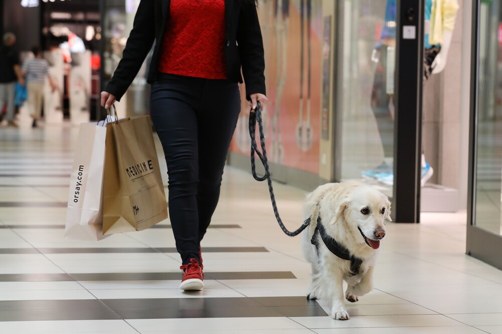EPP - weclomes pets to their shopping centres..jpg