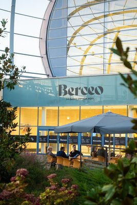 Berceo shopping centre - exterior view. 2.jpg
