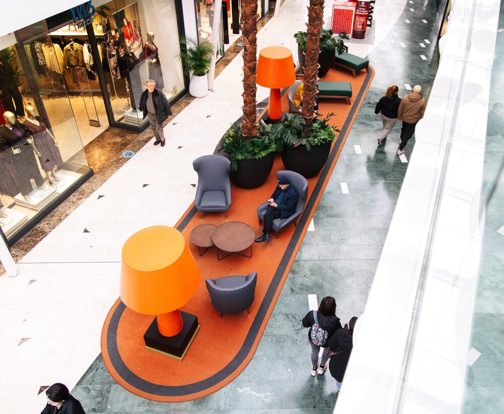 Interior view-  Islazul shopping centre.jpg