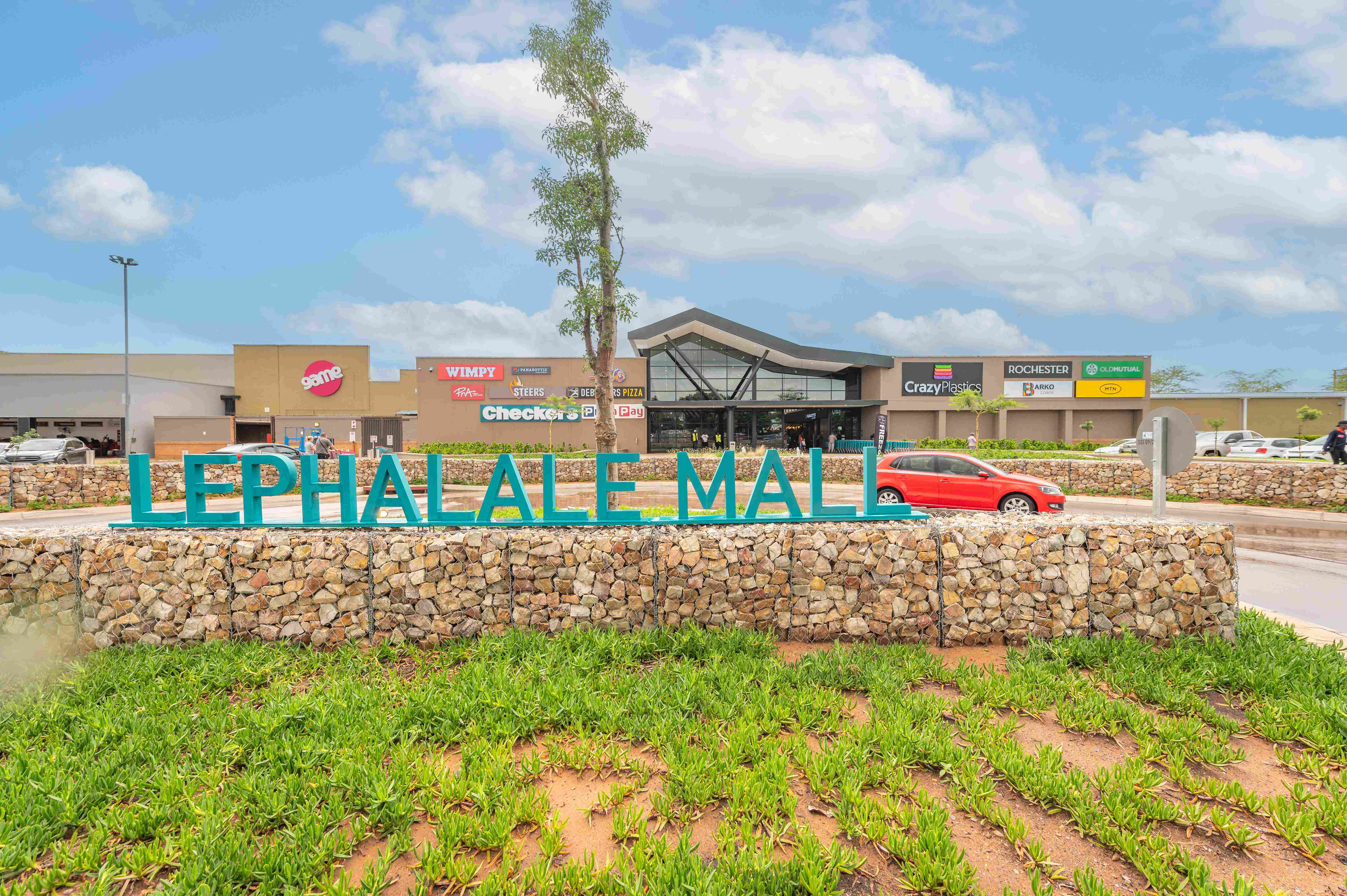 27401_External View of Lephalale Mall.jpg