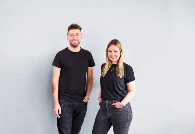 Daniel Laura 01 Cb2d02  68df2c Original