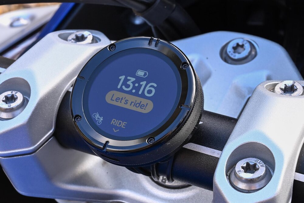 If a standard Beeline Moto II were a Tissot watch, this new limited edition is an Omega