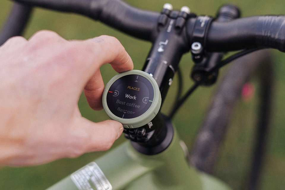 Easily navigate to a favourite destination from the Velo 2 device