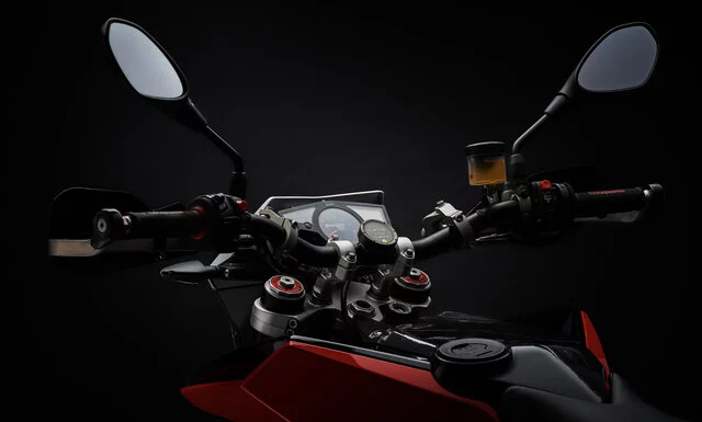 Studio_Mood_MotoII_3