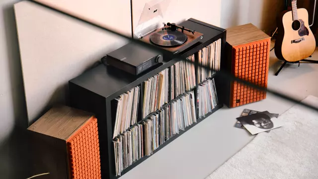 JBLCAMBRIDGEVICTROLA_1
