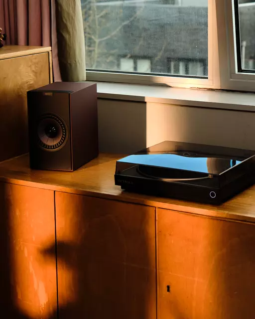 KEF CODA VICTROLA_1