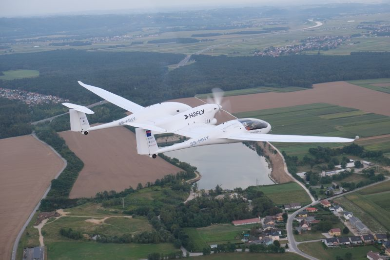 656058-H2Fly-002-9bb7ea-original-1771513708.png
